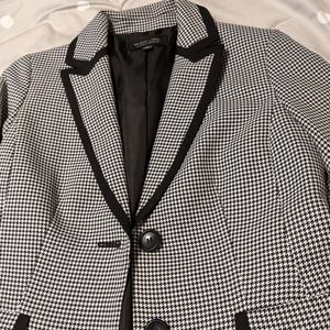 Black and white hounds tooth jacket